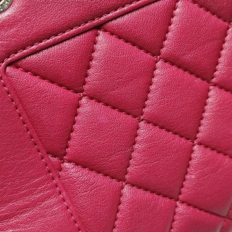 Chanel 羊皮 純色 菱格 絎縫 雙C Logo 單肩包-20