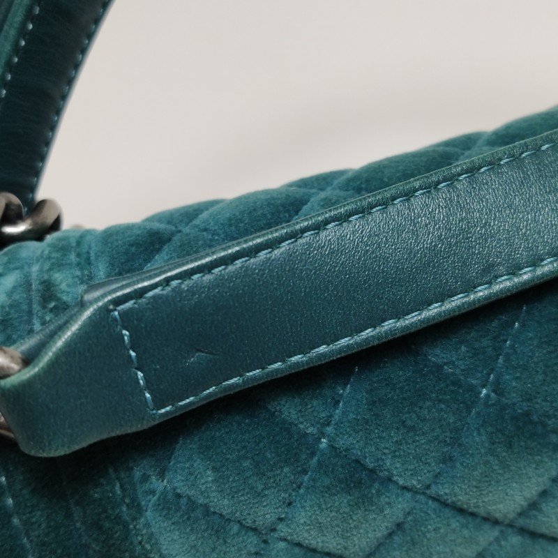 Chanel Leboy 季節限定款 小號 羊皮 絨布 菱格 方形 雙C 鎖扣 單肩包-14