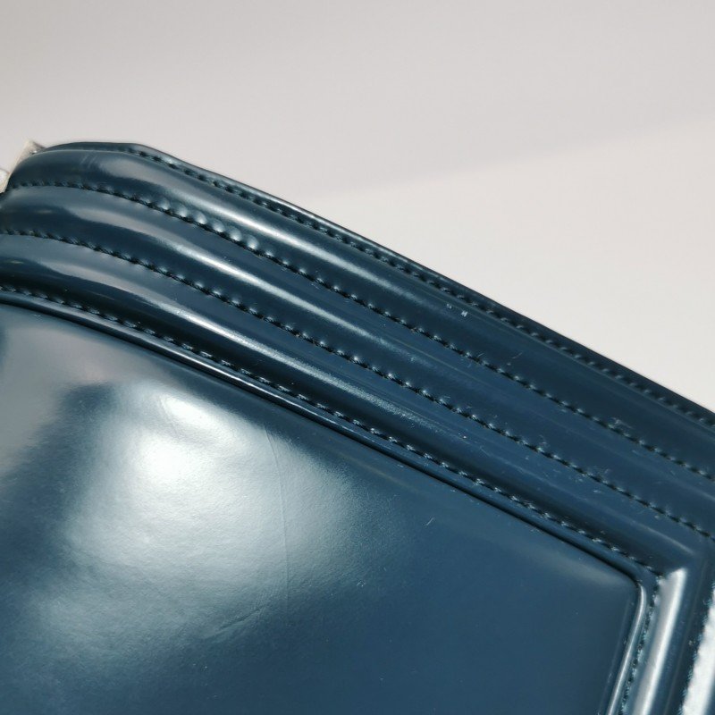 Chanel Leboy 季節限定款 中號 牛皮 純色 方形 雙C 鎖扣 單肩包-13