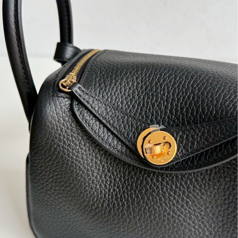 全新全配有購證💖 Hermès 愛馬仕 Mini Lindy 黑色金釦二代 斜背包-10