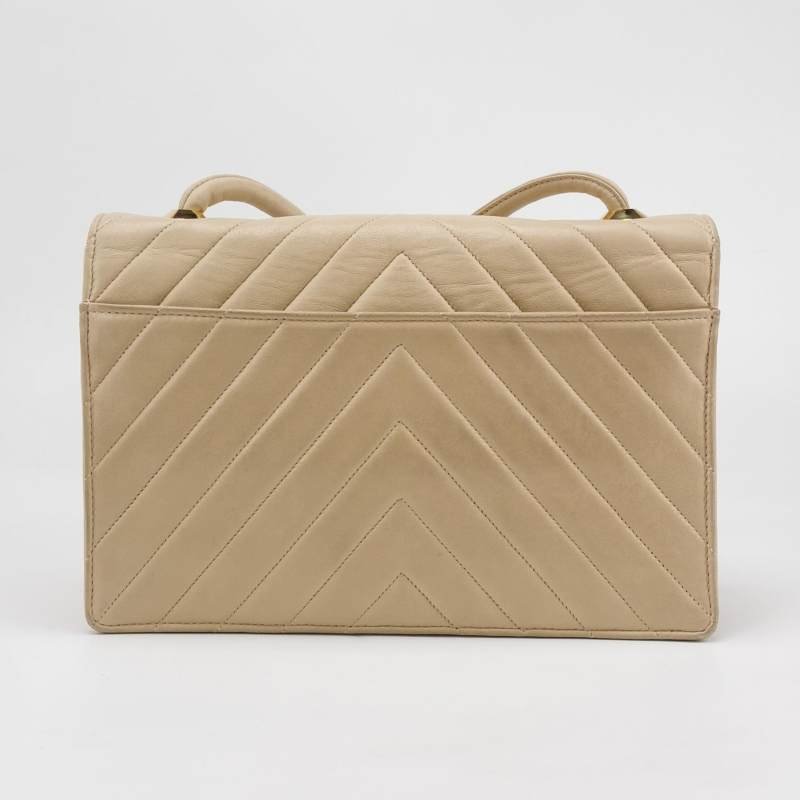 Chanel 羊皮 純色 V紋 絎縫 雙C扣 中古 斜背包 單肩包-4
