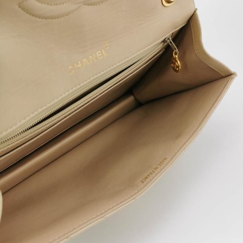 Chanel 羊皮 純色 V紋 絎縫 雙C扣 中古 斜背包 單肩包-6