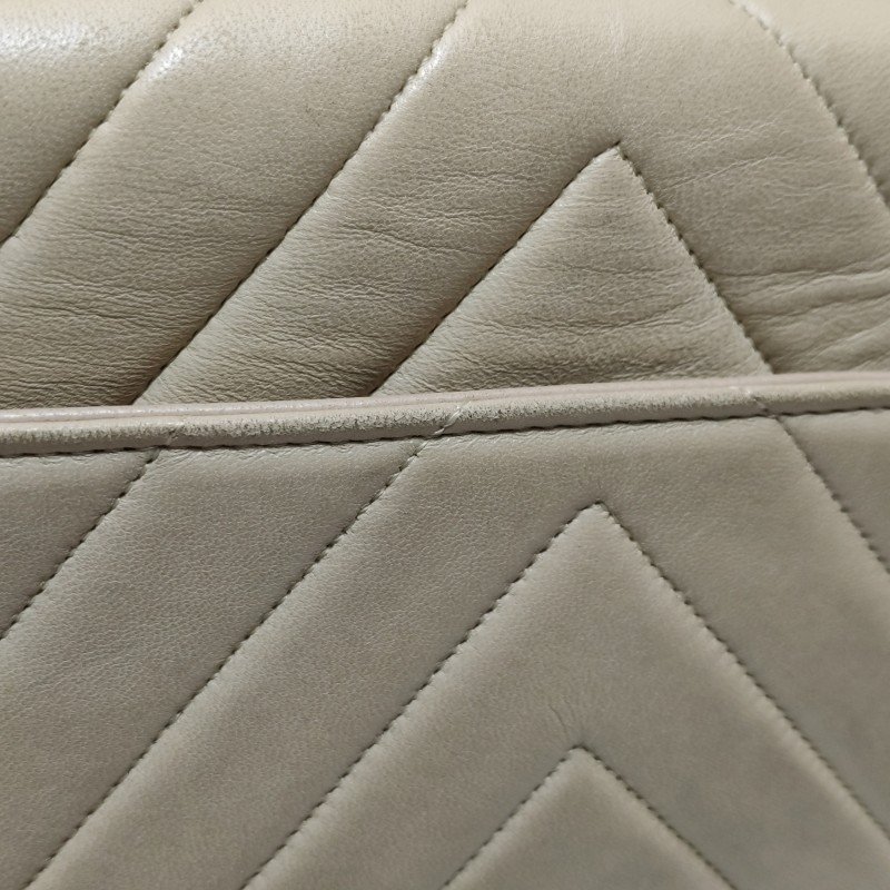 Chanel 羊皮 純色 V紋 絎縫 雙C扣 中古 斜背包 單肩包-15
