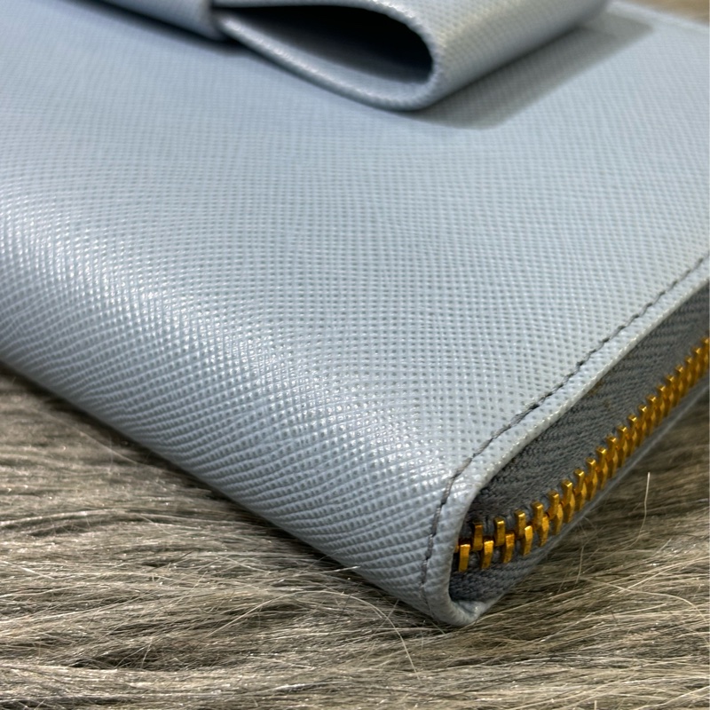 PRADA 1M0506 粉藍色 牛皮 蝴蝶結 拉鍊 零錢 信用卡 包 長夾 皮夾 錢包-8