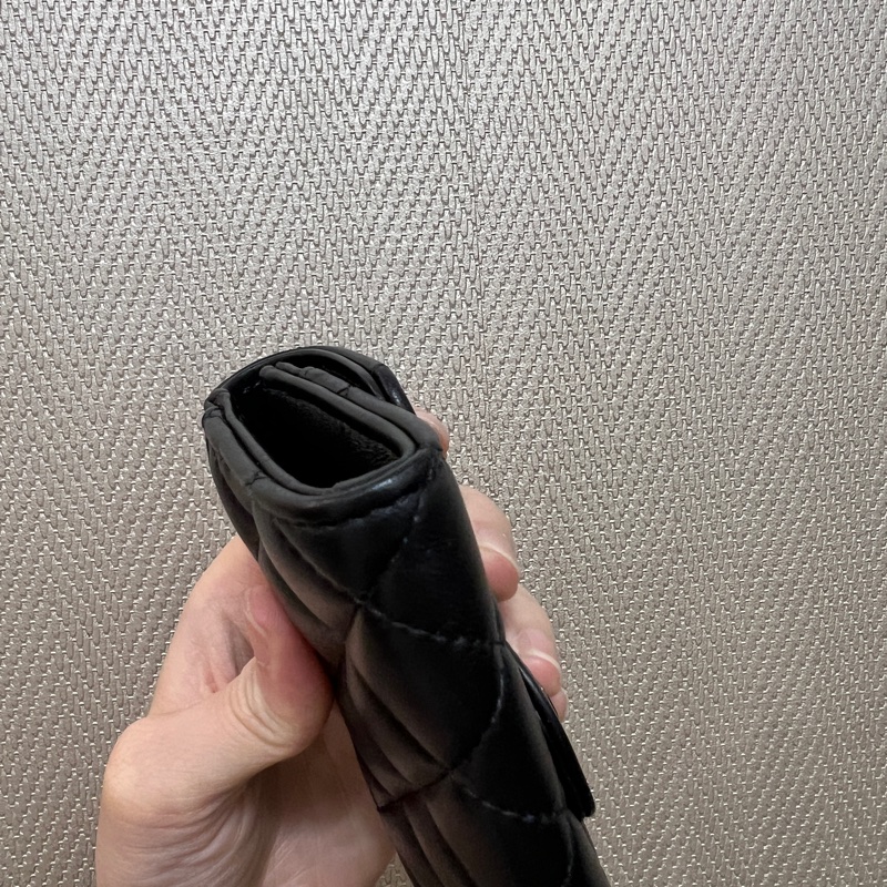 Chanel 黑羊皮黑釦零錢卡包AP0214-7