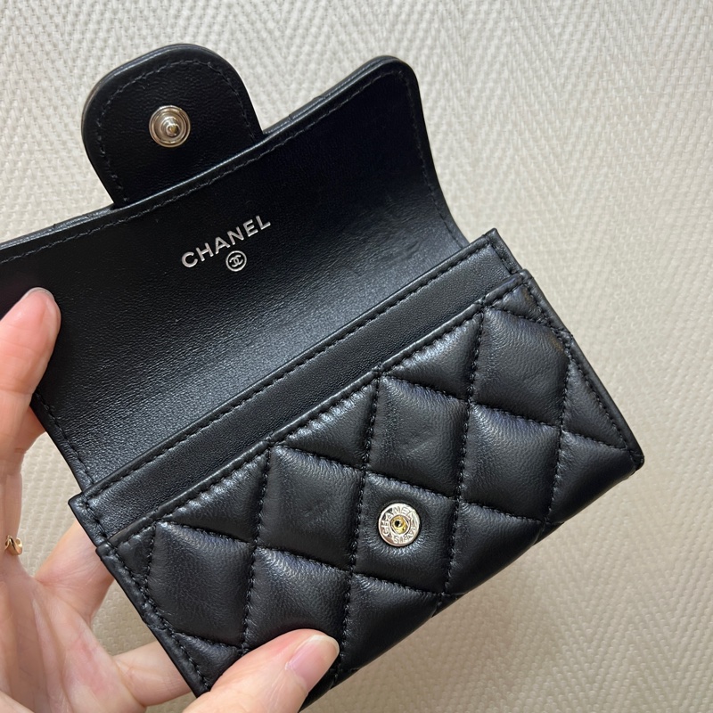 Chanel 黑羊皮黑釦零錢卡包AP0214-9
