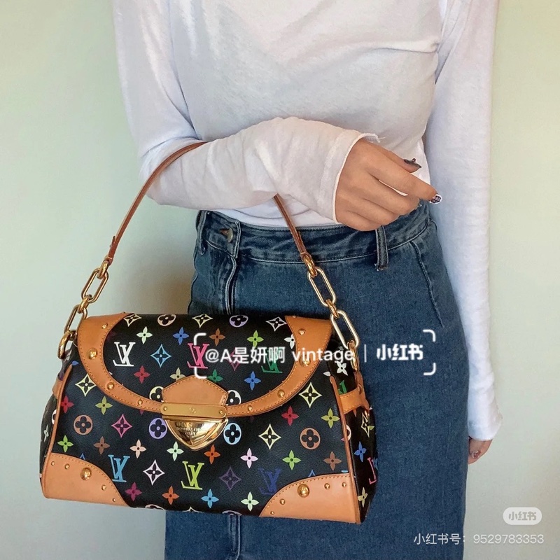 莉亞精品♡ LV 黑彩肩背包 二手美包-1