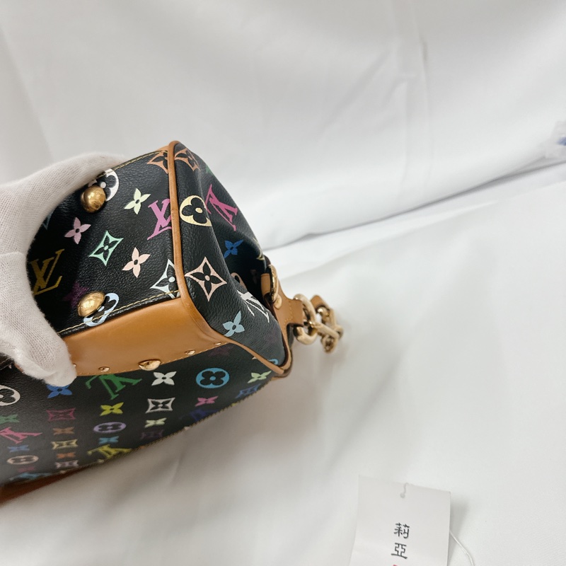 莉亞精品♡ LV 黑彩肩背包 二手美包-11