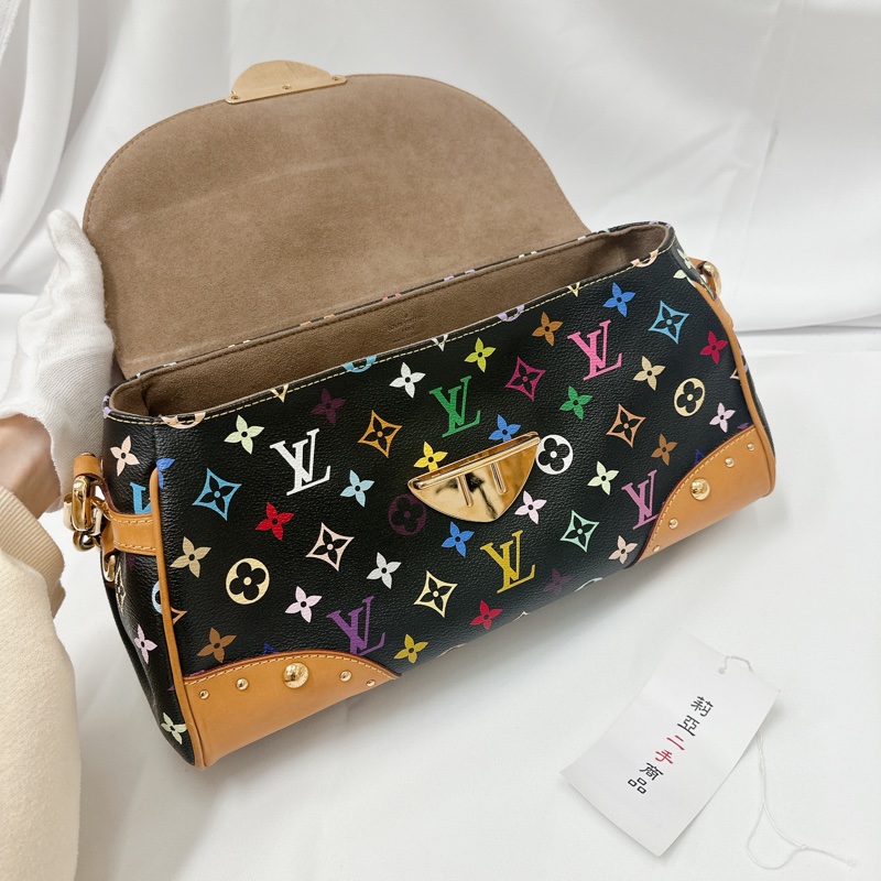 莉亞精品♡ LV 黑彩肩背包 二手美包-13