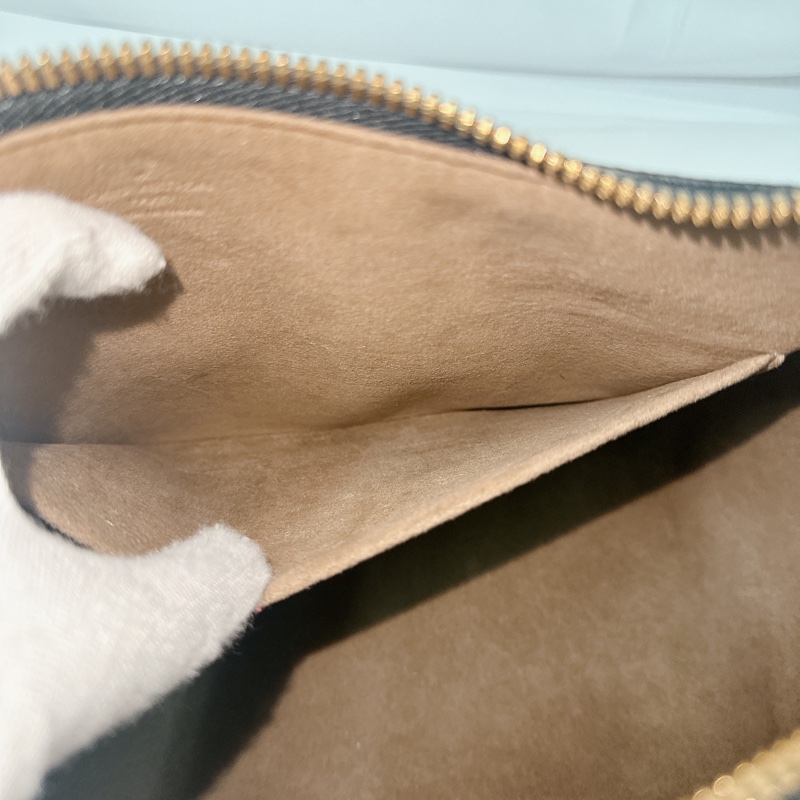 莉亞精品♡ LV 黑彩手提肩背包 二手美包-16