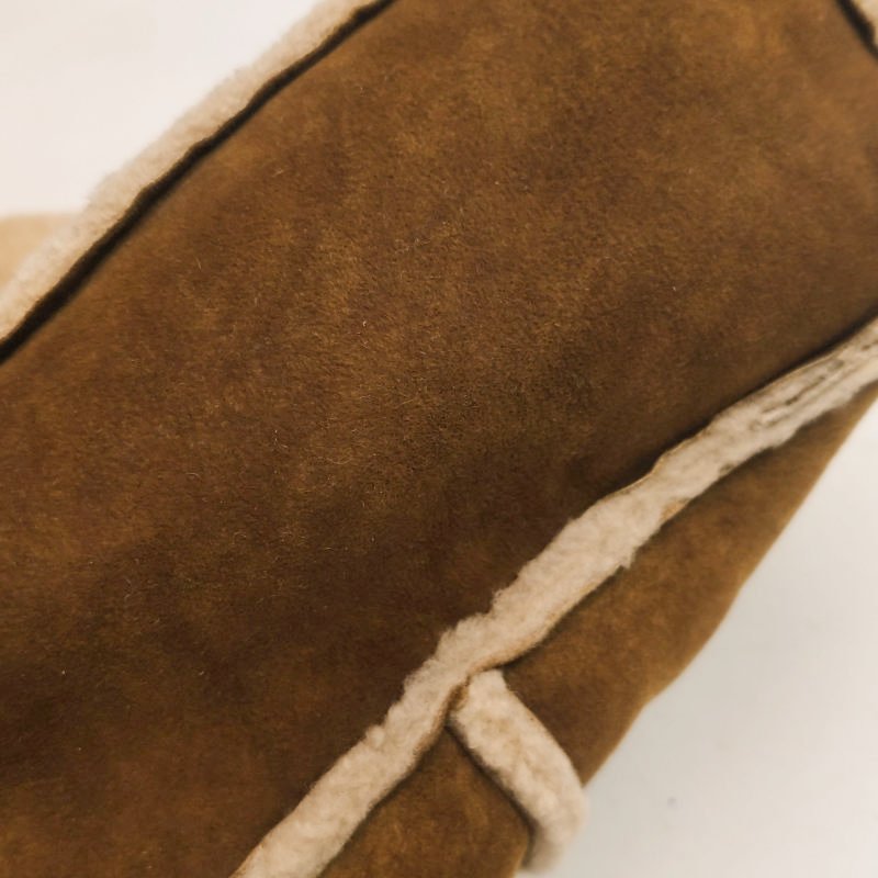 Chanel 翻毛皮 拼色 雙C Logo 單肩包-12