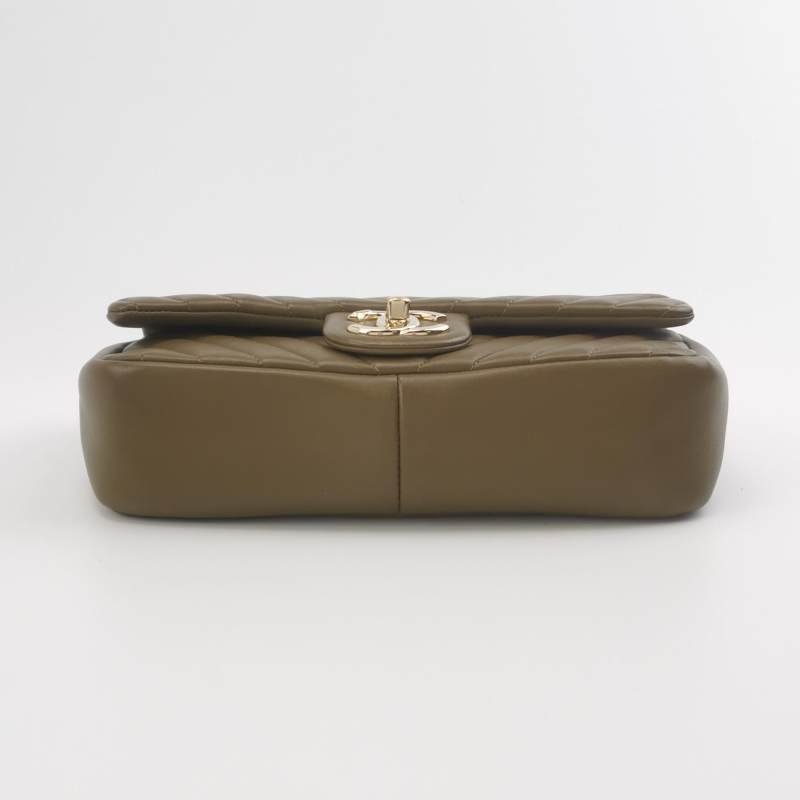 Chanel Classic Flap 季節限定款 羊皮 純色 V紋 絎縫 雙C扣 皮穿鏈 斜背包 單肩包-5