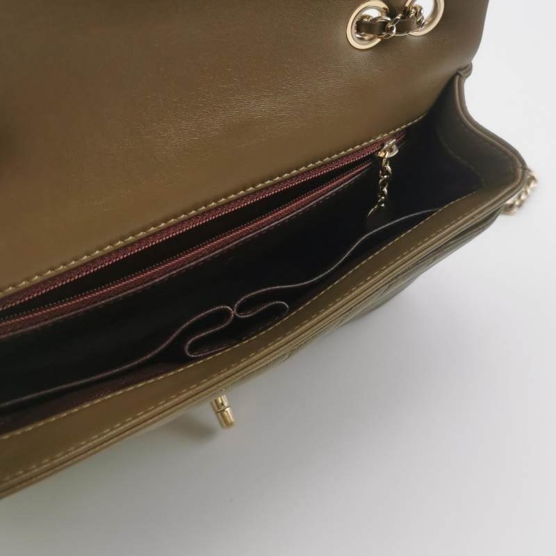 Chanel Classic Flap 季節限定款 羊皮 純色 V紋 絎縫 雙C扣 皮穿鏈 斜背包 單肩包-6