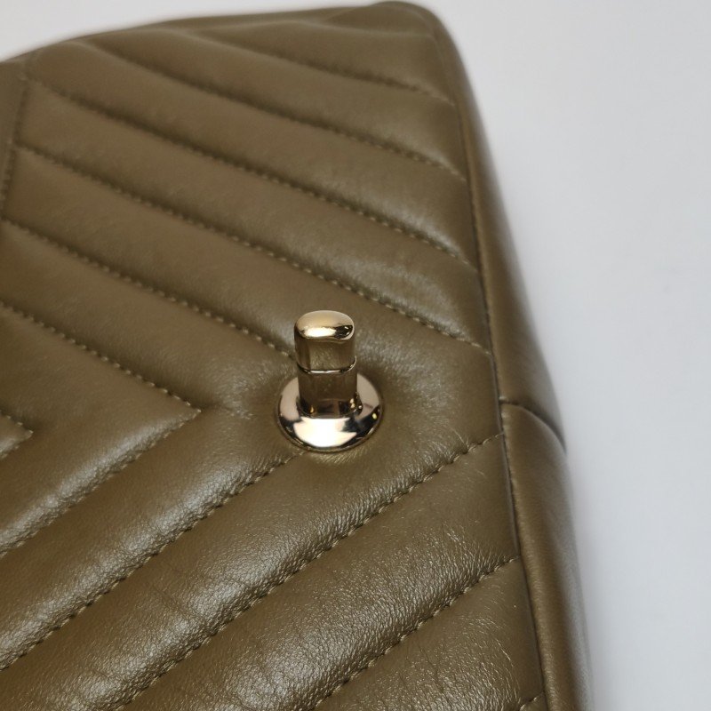 Chanel Classic Flap 季節限定款 羊皮 純色 V紋 絎縫 雙C扣 皮穿鏈 斜背包 單肩包-13