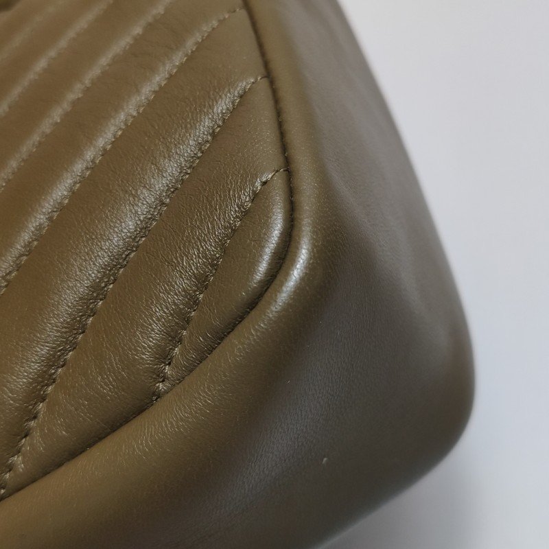 Chanel Classic Flap 季節限定款 羊皮 純色 V紋 絎縫 雙C扣 皮穿鏈 斜背包 單肩包-16