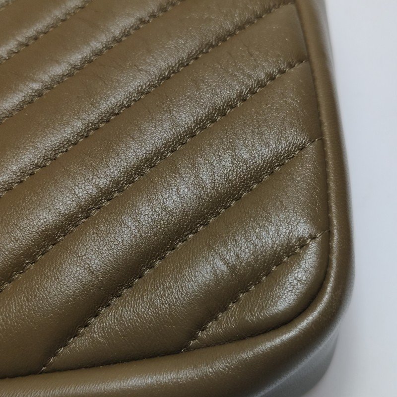 Chanel Classic Flap 季節限定款 羊皮 純色 V紋 絎縫 雙C扣 皮穿鏈 斜背包 單肩包-21