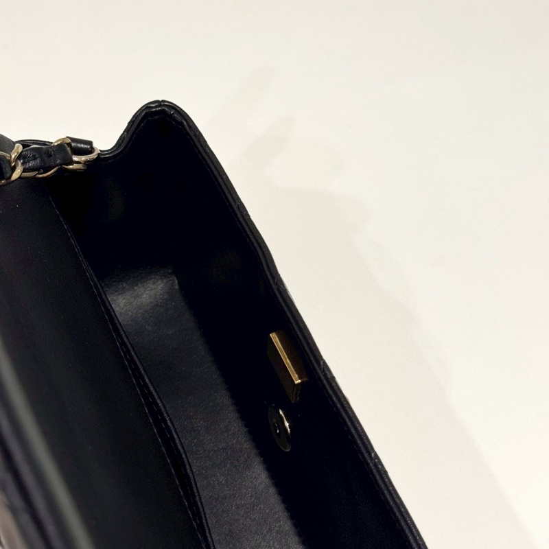 99新🆕 芯片款 經典款🖤 Chanel 香奈兒 Mini CF 20 黑色金釦 斜背包 肩背包-10