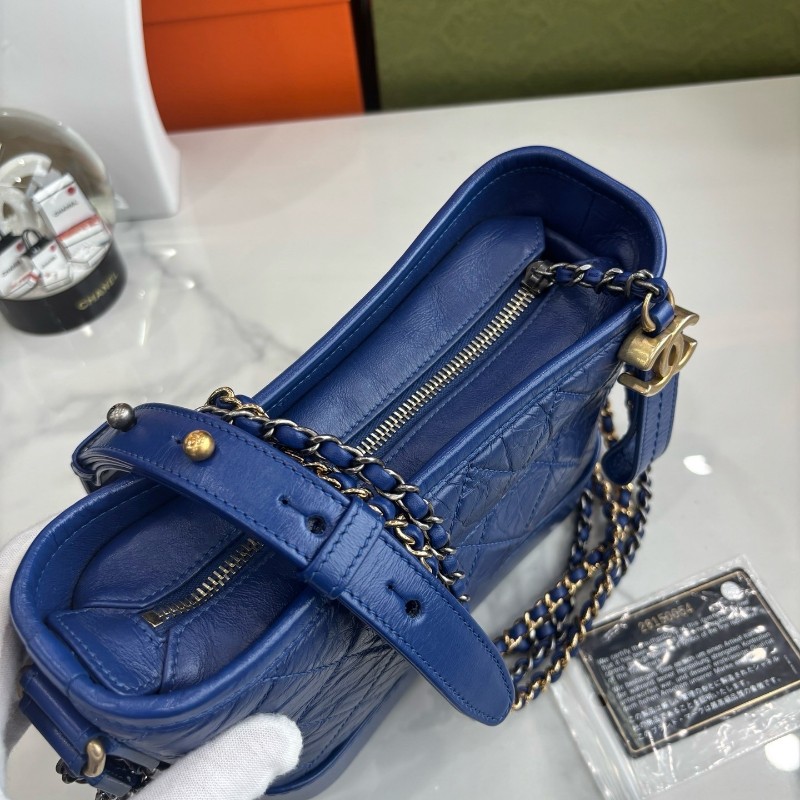 Chanel 克萊因藍全皮小號流浪包 肩背包 28開有卡-7