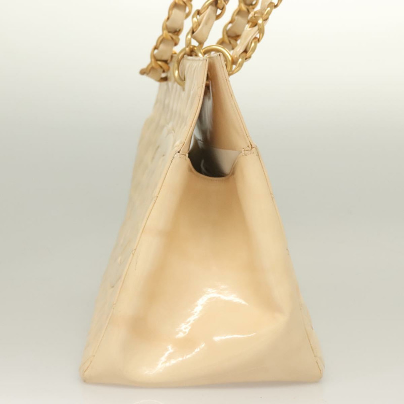 【日本直送】香奈兒 Matelasse 鏈條手提包 漆皮 米色 金色 CC 標誌 Auth 118936-2