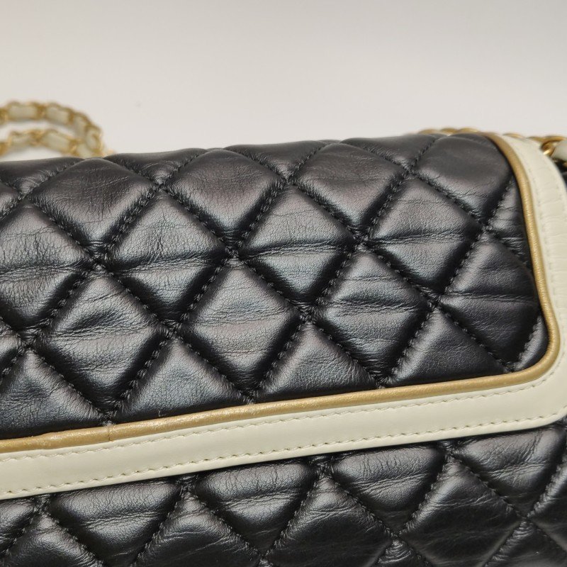 Chanel 2.55 Bag 羊皮 牛皮 拼色 菱格 絎縫 長方形旋扣 單肩包-17