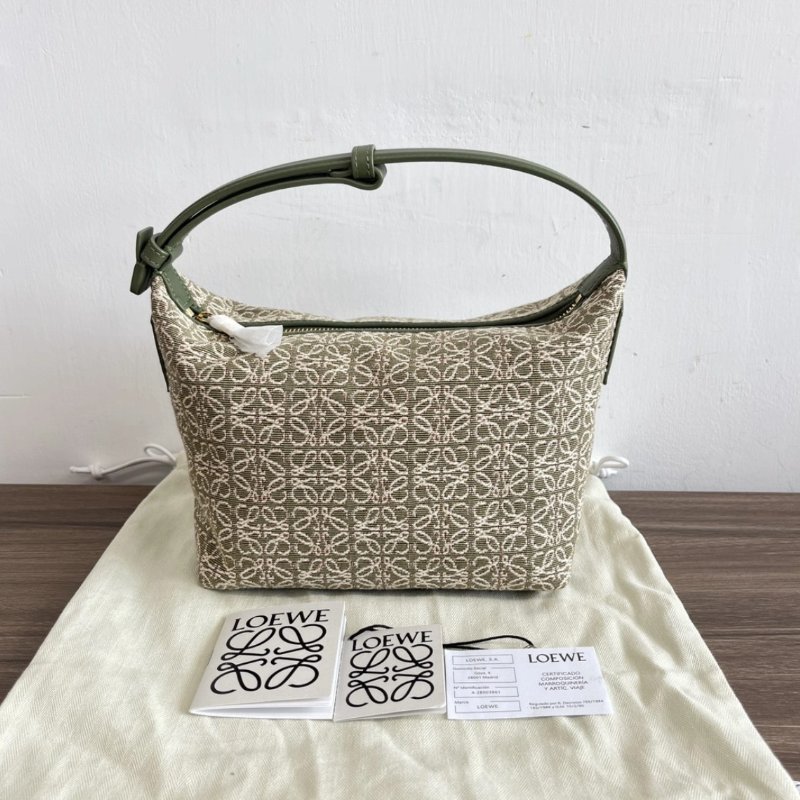 LOEWE cubi小號酪梨綠帆布手提飯盒包 20.5*17*12.5 全新閒置配件塵袋-1