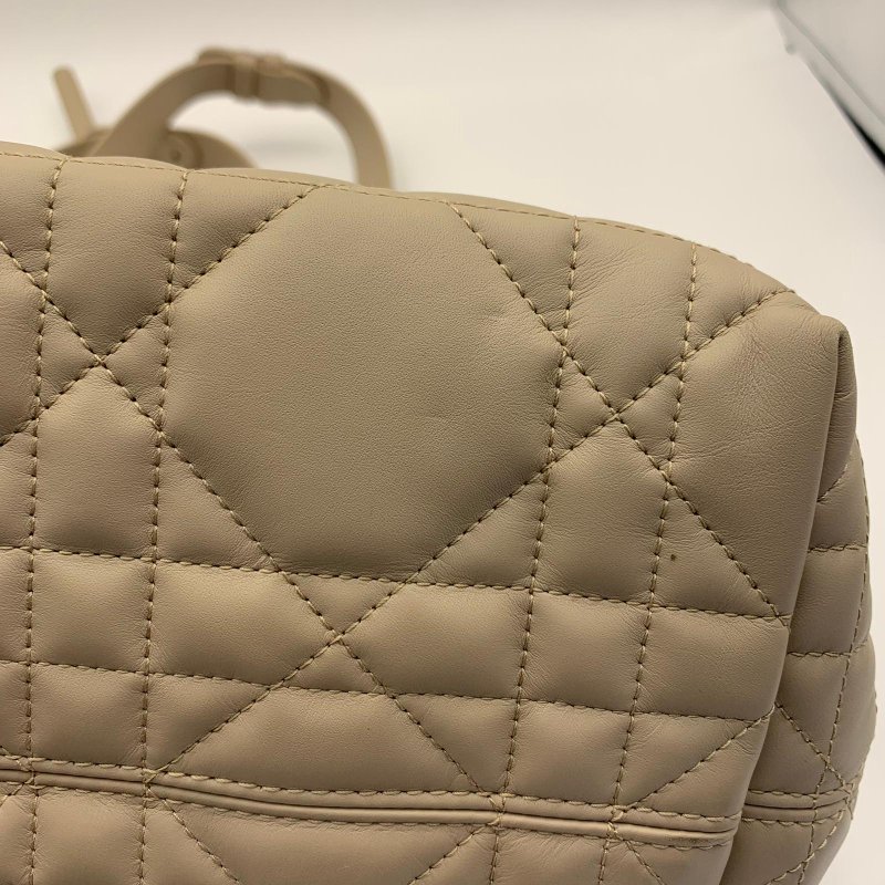 24年新款 Dior  Toujours tote bag 中號 胭脂米色金扣 子母袋款 大D標掛飾 經典菱格紋大容量女士手袋-12