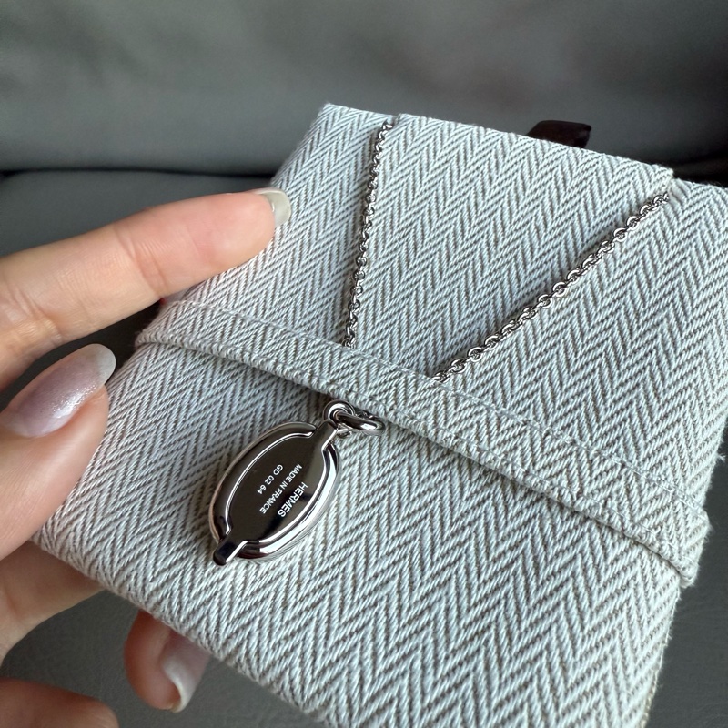 全新 現貨 🍊Hermes Mini Maillon pendant 豬鼻 頸鏈 項鍊 灰色x銀-2