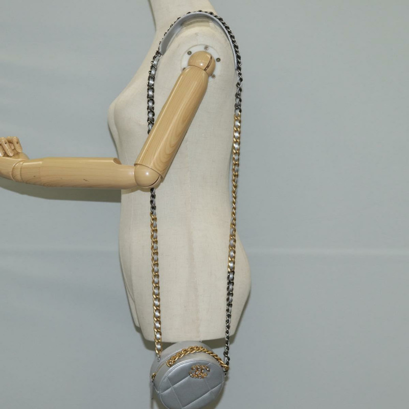 【日本直送】CHANEL 鏈條 Chanel 19 單肩包 小羊皮 金色 銀色 CC 正品 fm4698M-23