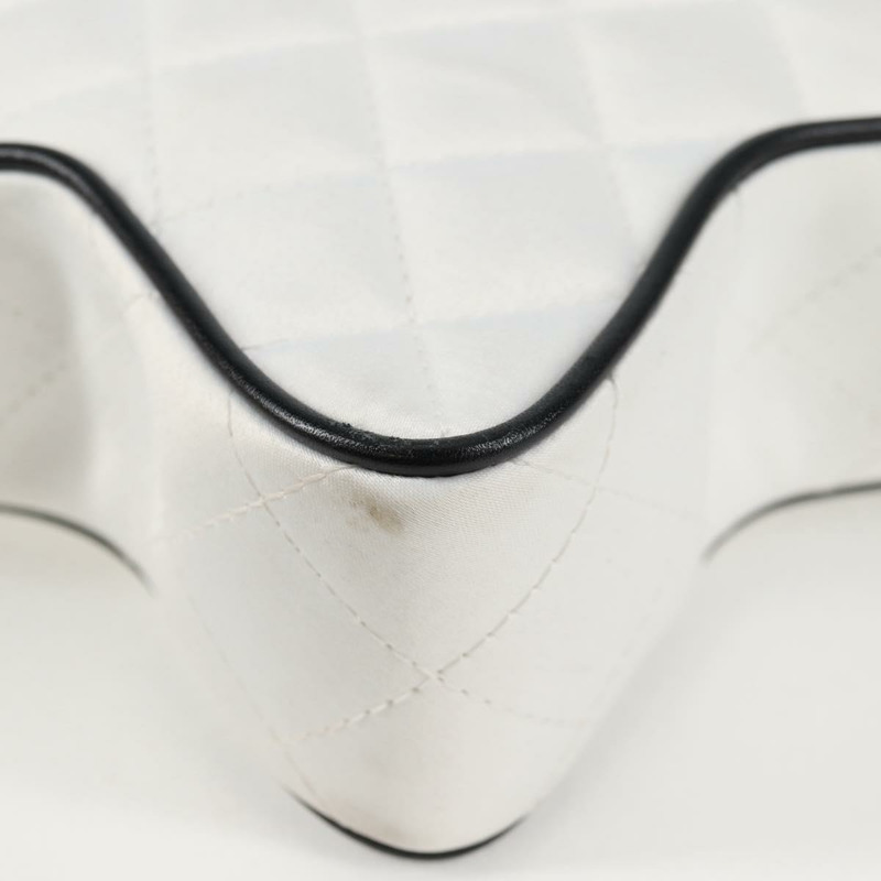 【日本直送】香奈兒星星鏈條單肩包緞面白金色 CC 正品 125991SM-8