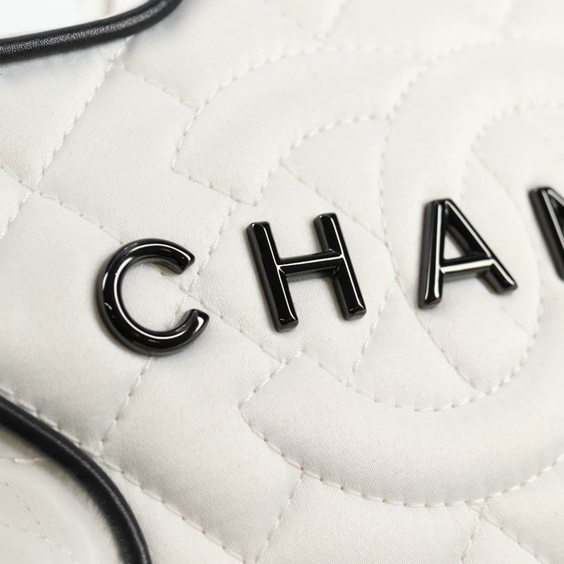 【日本直送】香奈兒星星鏈條單肩包緞面白金色 CC 正品 125991SM-18