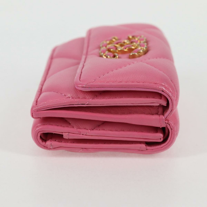 【日本直送】香奈兒 (CHANEL) Matelasse Compact 錢包，羊皮材質，粉紅色，金色雙C標誌，貨號 127761M-3