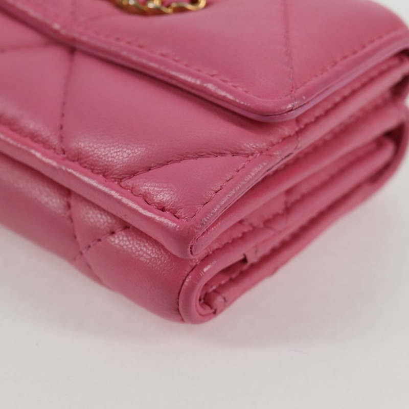 【日本直送】香奈兒 (CHANEL) Matelasse Compact 錢包，羊皮材質，粉紅色，金色雙C標誌，貨號 127761M-14