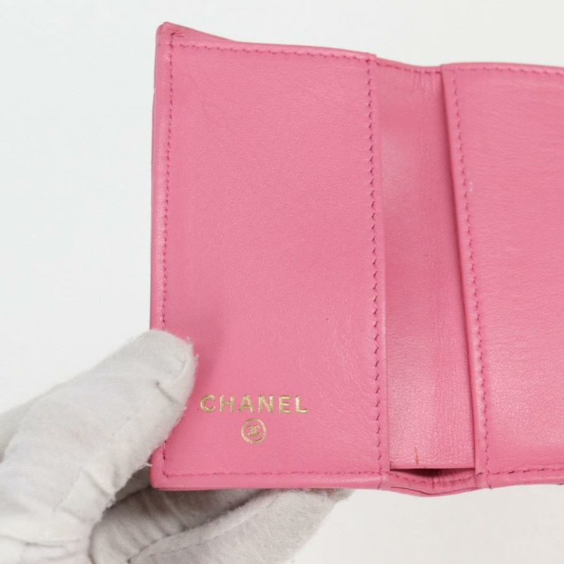 【日本直送】香奈兒 (CHANEL) Matelasse Compact 錢包，羊皮材質，粉紅色，金色雙C標誌，貨號 127761M-20