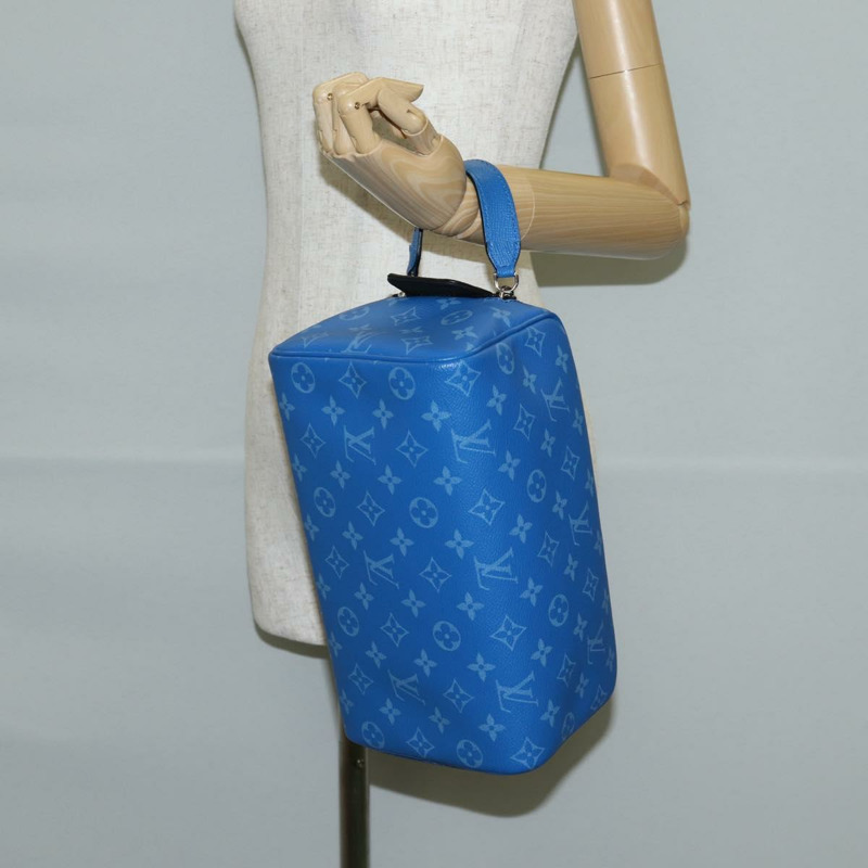 【日本直送】路易威登 Tiger Lama Monogram Dopp Kit Clutch Bag 藍色 M30849 正品 130475M-24