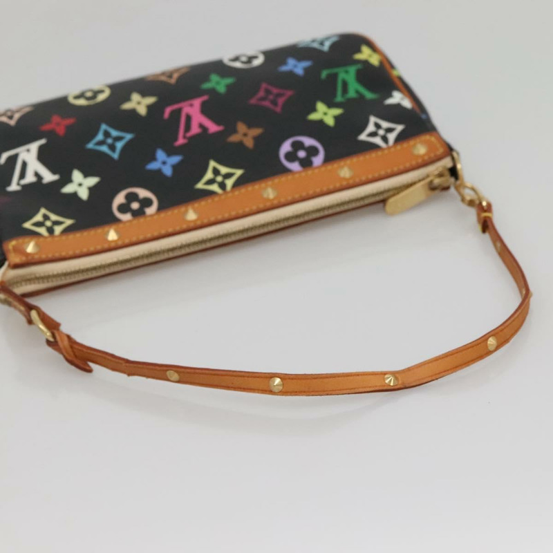 【日本直送】路易威登 多色手拿包配件袋 黑色 M92648 LV 正品 131814-6