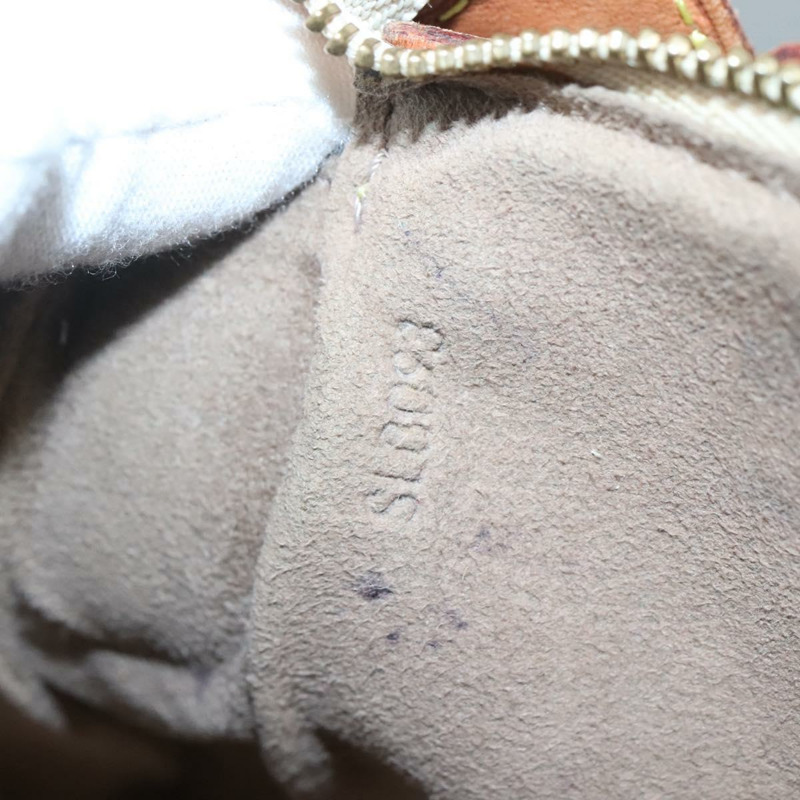 【日本直送】路易威登 Monogram Multicolor Pochette 手拿包 黑色 M92648 LV Auth 135506-11