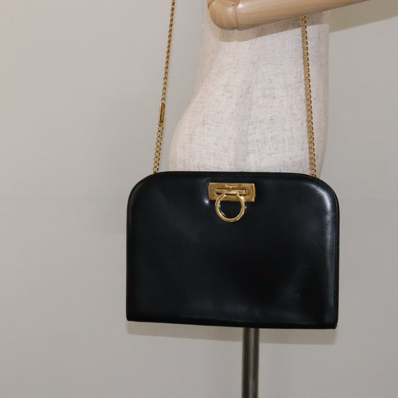 【日本直送】Salvatore Ferragamo Gancini 鏈條單肩包 皮革 黑金色 正品 136121-19