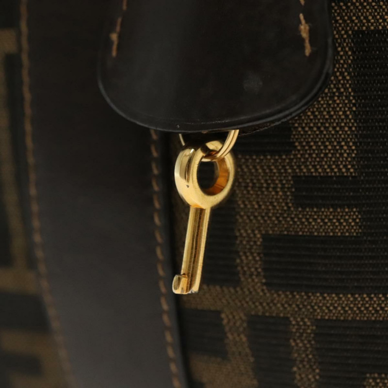 【日本直送】FENDI Zucca 帆布化妝包 黑色 棕金色 正品 136534-9