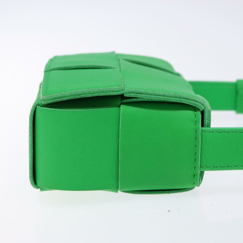 【日本直送】BOTTEGA VENETA MAXI INTRECCIATO 糖果卡式包皮革綠色正品 137583-2