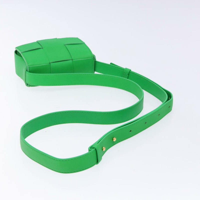 【日本直送】BOTTEGA VENETA MAXI INTRECCIATO 糖果卡式包皮革綠色正品 137583-6