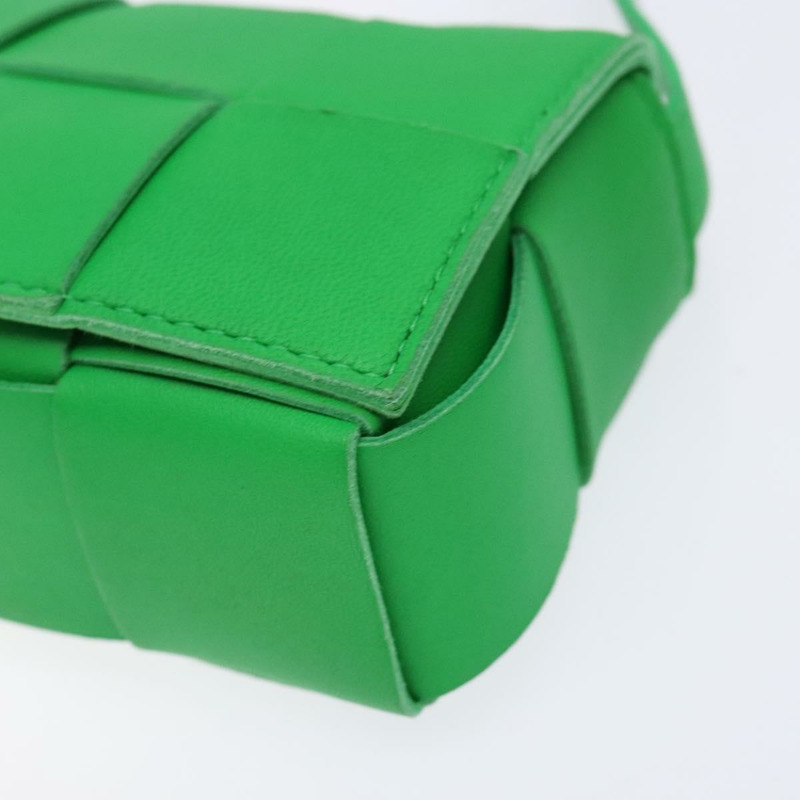 【日本直送】BOTTEGA VENETA MAXI INTRECCIATO 糖果卡式包皮革綠色正品 137583-8