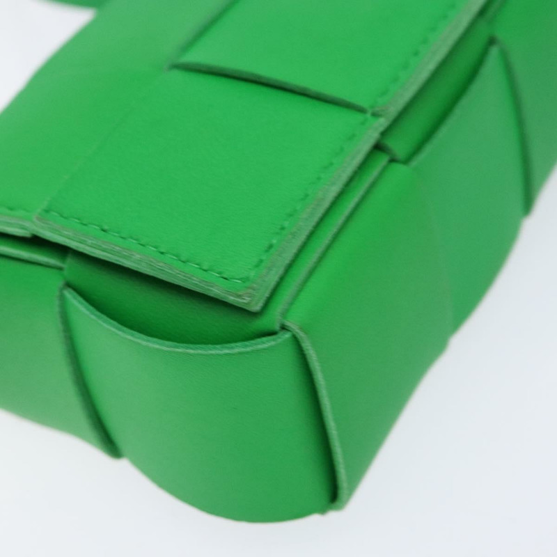 【日本直送】BOTTEGA VENETA MAXI INTRECCIATO 糖果卡式包皮革綠色正品 137583-13