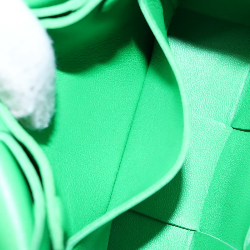 【日本直送】BOTTEGA VENETA MAXI INTRECCIATO 糖果卡式包皮革綠色正品 137583-19