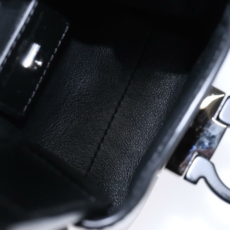 【日本直送】Salvatore Ferragamo Gancini 手袋 皮革 黑色 銀色 正品 137178-9