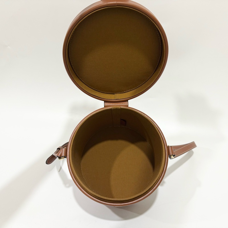 CELINE凱旋門Tambour Triomphe牛皮圓桶側背包195192BZJ-10