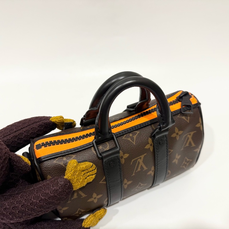 LV老花ZOOOOM WITH FRIENDS 猴子娃娃KEEP-ALL XS/M80118-9