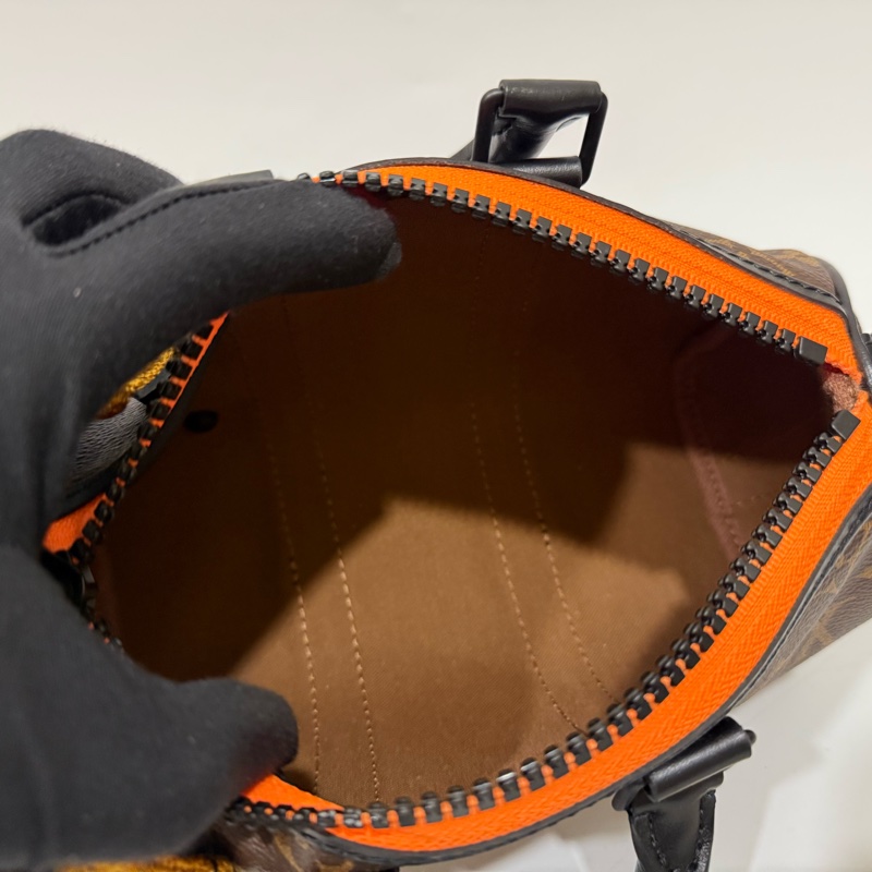 LV老花ZOOOOM WITH FRIENDS 猴子娃娃KEEP-ALL XS/M80118-11