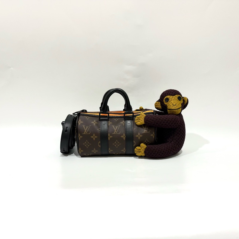 LV老花ZOOOOM WITH FRIENDS 猴子娃娃KEEP-ALL XS/M80118-0