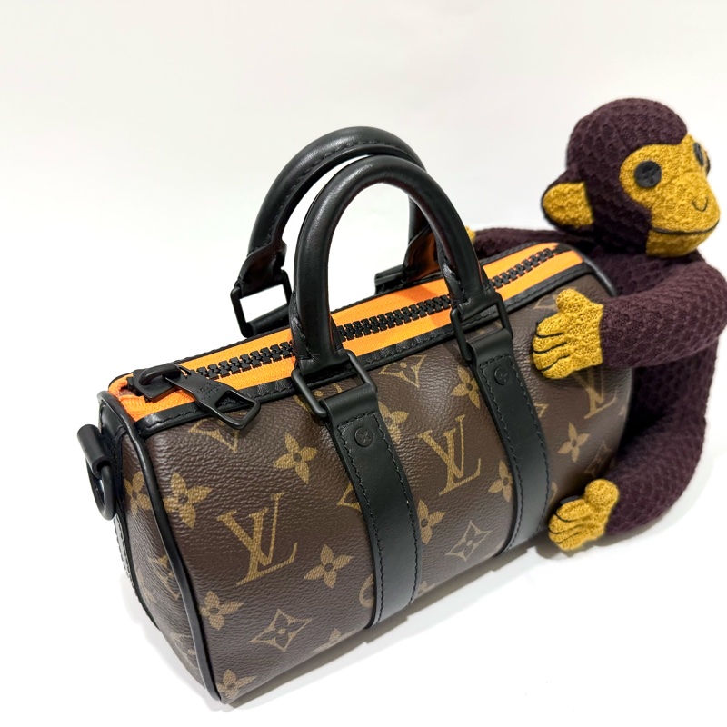 LV老花ZOOOOM WITH FRIENDS 猴子娃娃KEEP-ALL XS/M80118-4