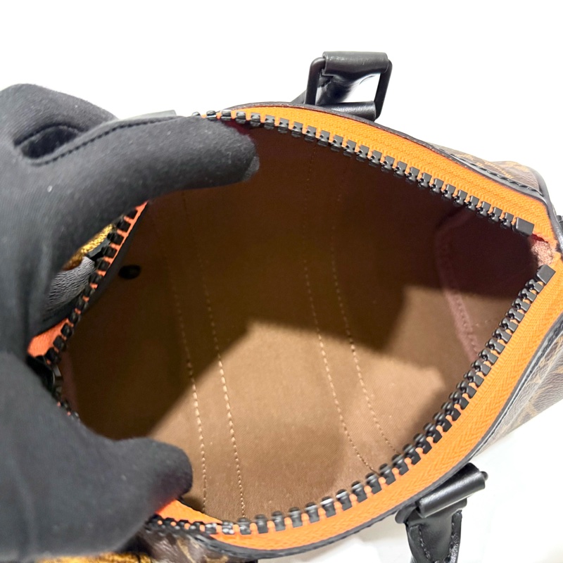 LV老花ZOOOOM WITH FRIENDS 猴子娃娃KEEP-ALL XS/M80118-8